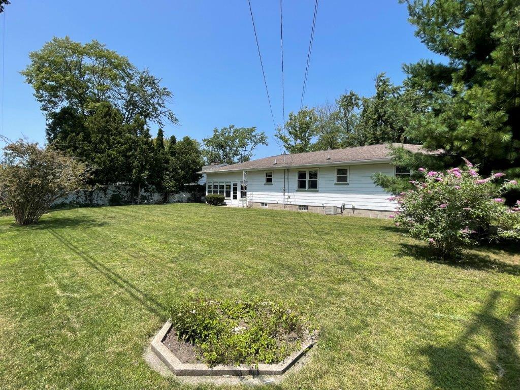 1433 Cornell Road Muskegon, MI 49441 - Photo 5 of 35 IMG_0002