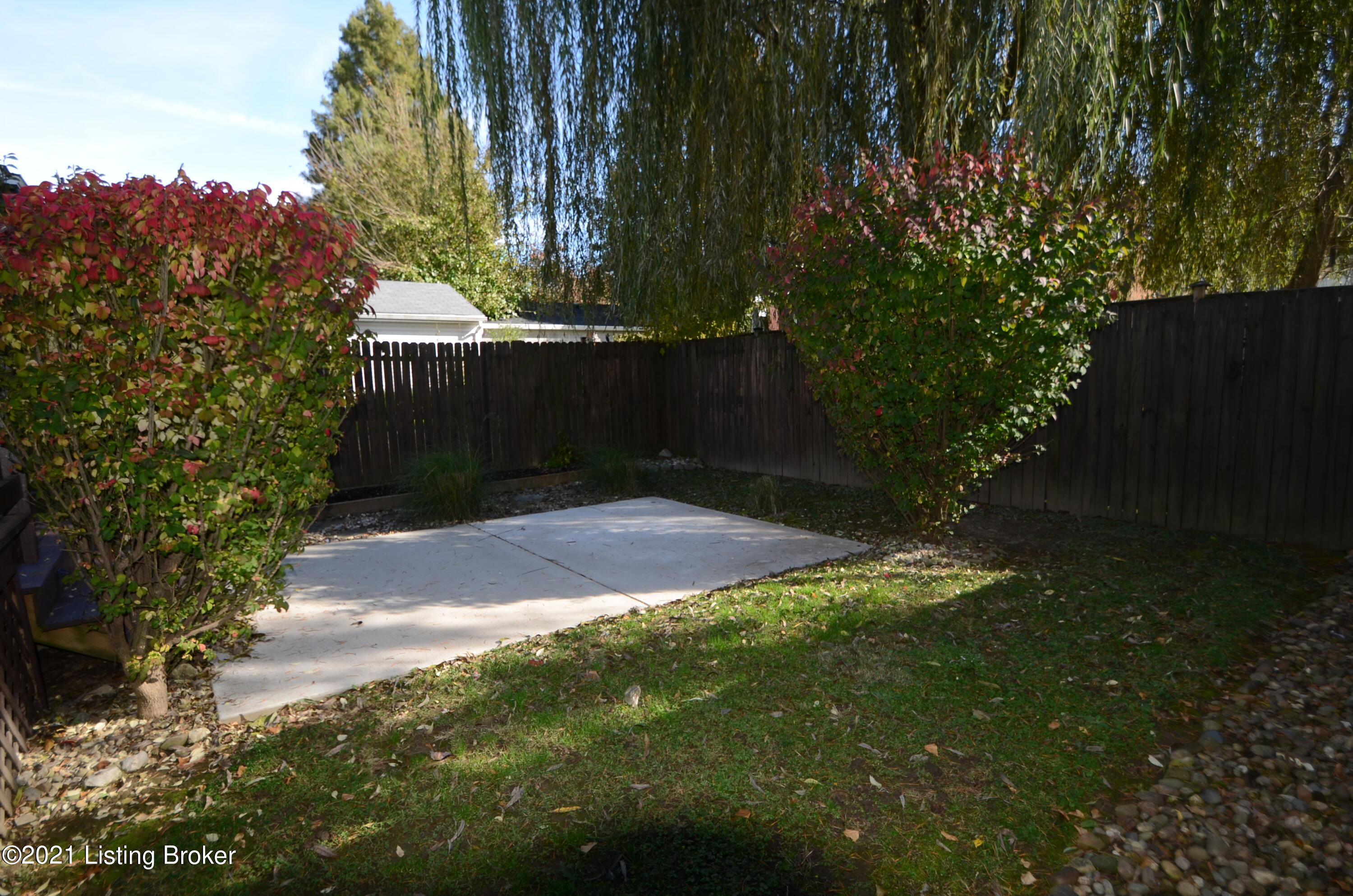 826 Reading Road Louisville, KY 40217 - Photo 9 of 41 New Paved Patio