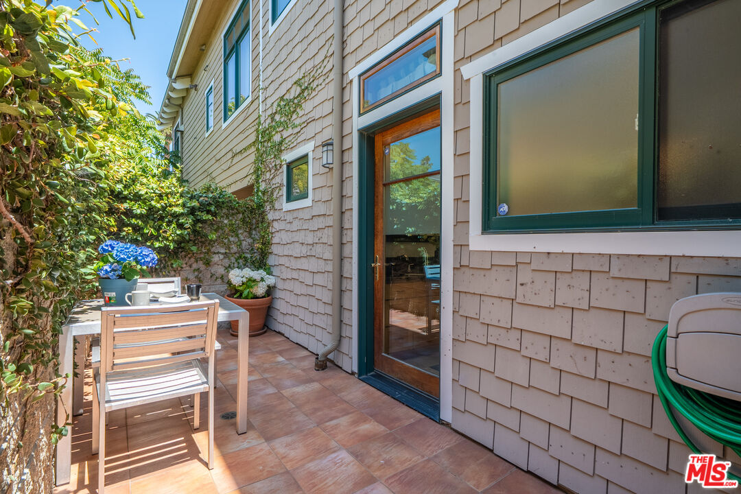 2411 4th Street, Unit 2 Santa Monica, CA 90405 - Photo 32 of 47