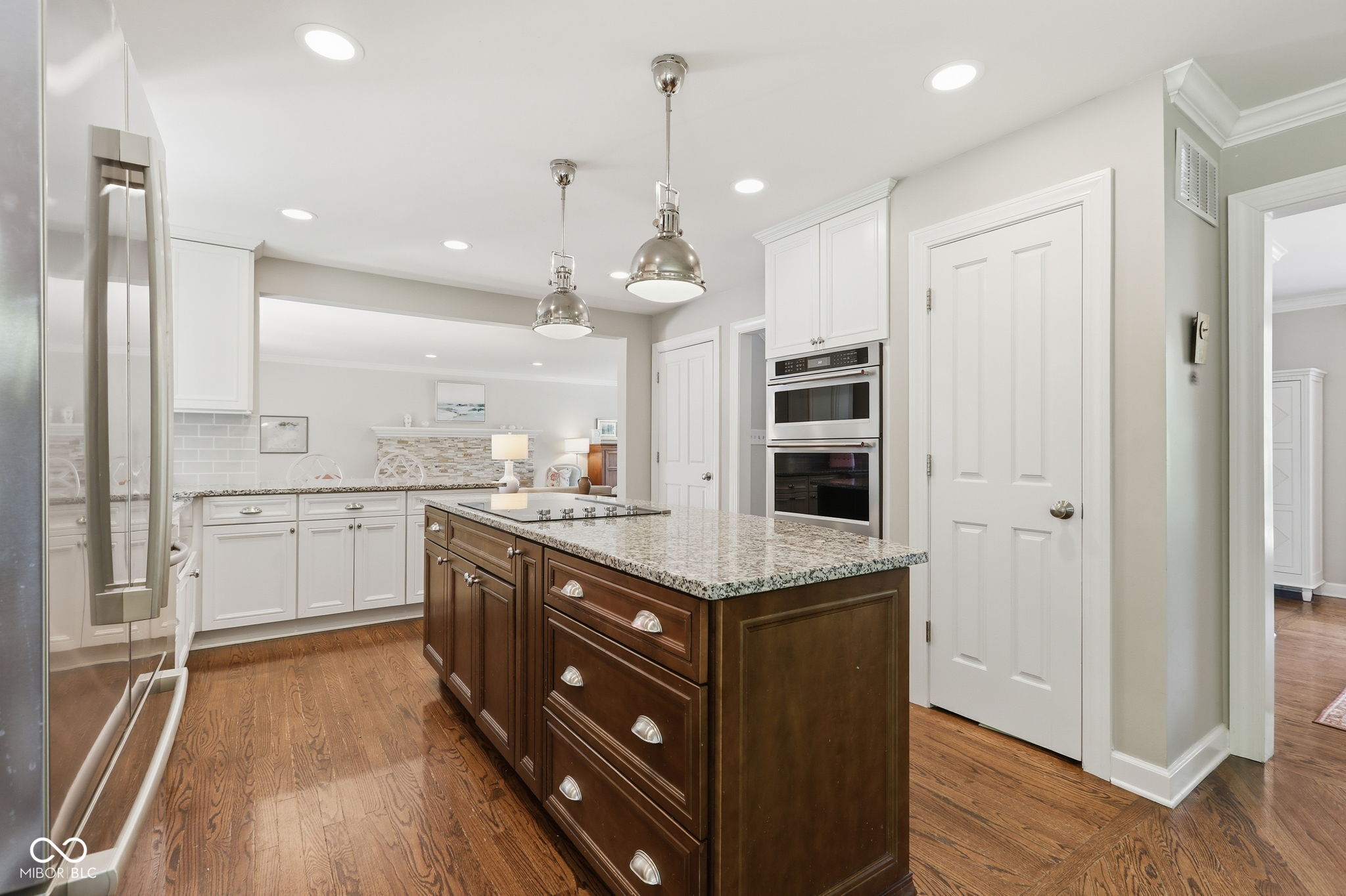 10904 Spring Mill Lane Carmel, IN 46032 - Photo 12 of 41