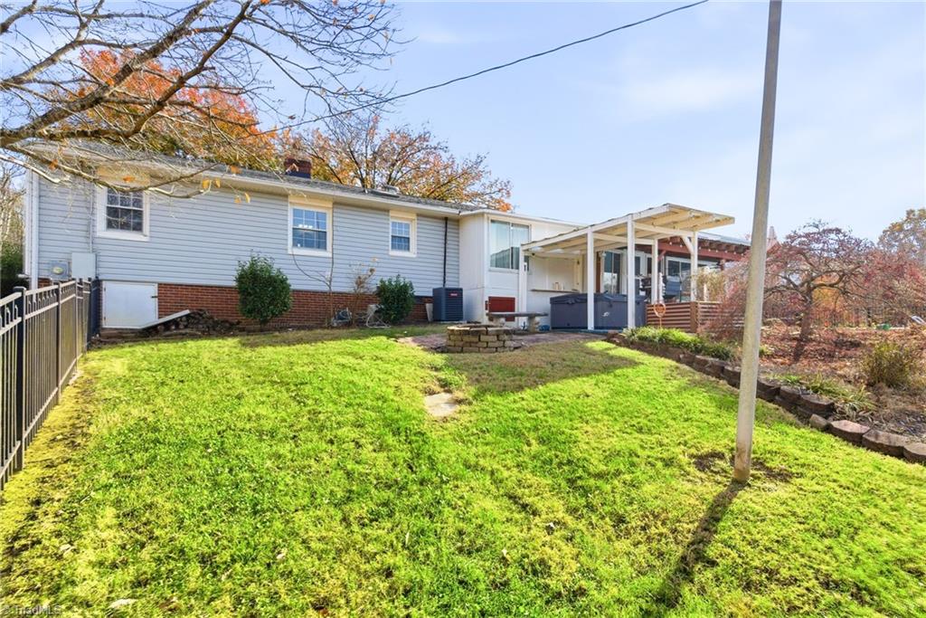 1402 Cherry Lane Graham, NC 27253 - Photo 20 of 24