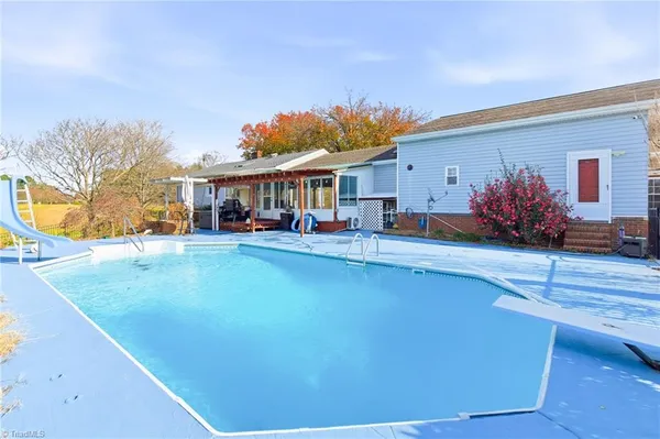 $415,500 | 1402 Cherry Lane, Graham, NC 27253