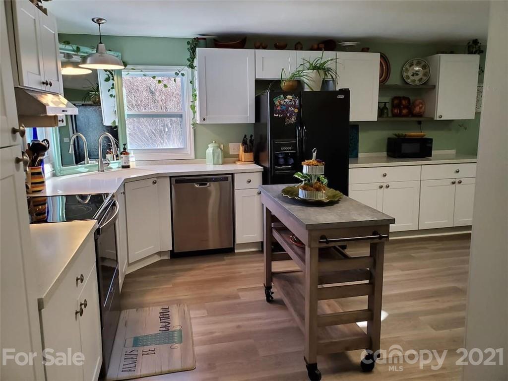 512 Howard Gap Road Fletcher, NC 28732 - Photo 14 of 30 Gallery Image 14