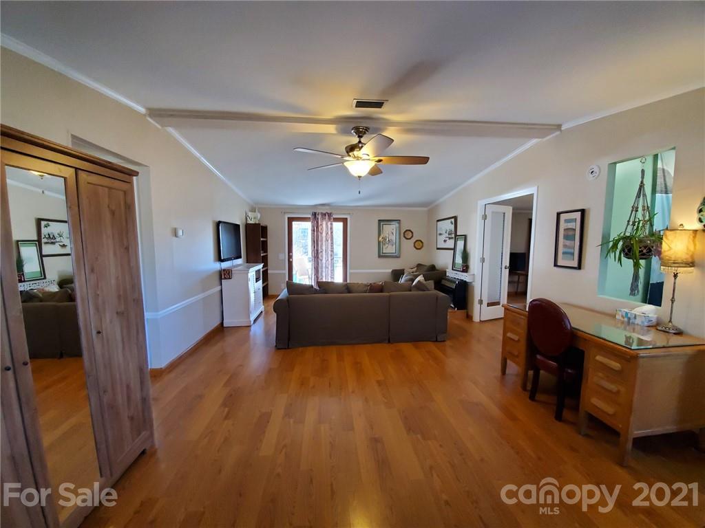 512 Howard Gap Road Fletcher, NC 28732 - Photo 9 of 30 Gallery Image 9