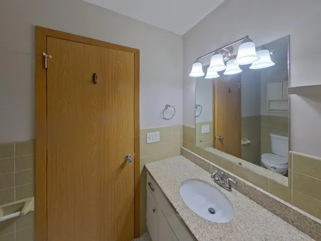 $2,709 | 8407 Lower 208th Street West, Lakeville, MN 55044