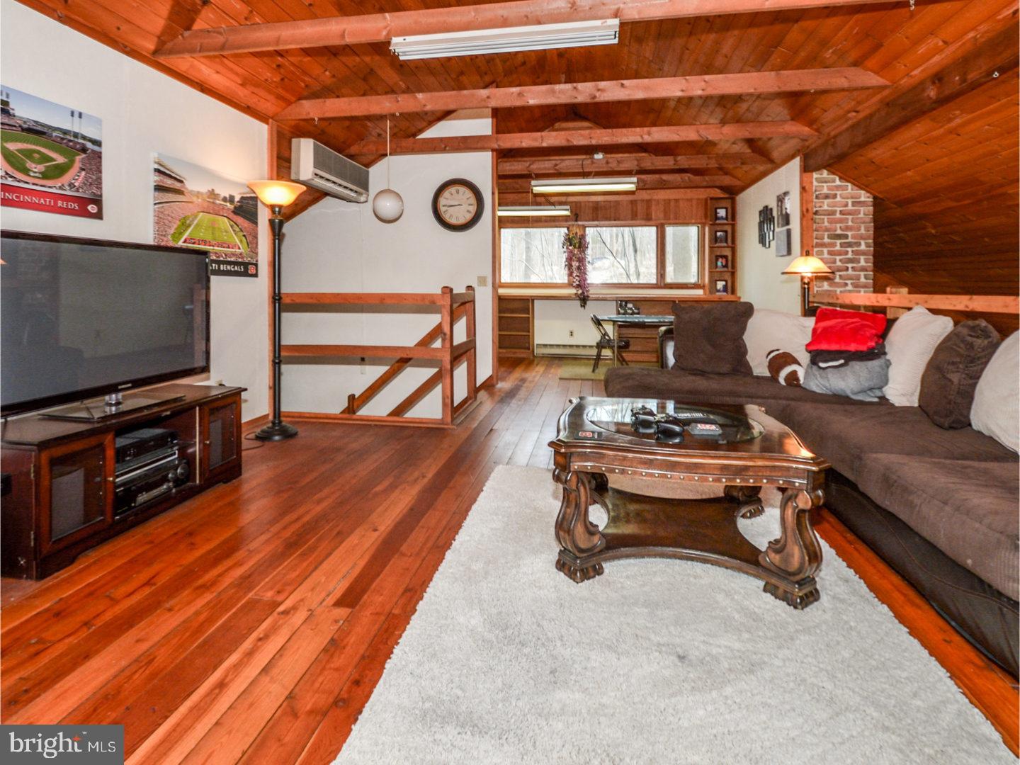 1140 Skymount Road Green Lane, PA 18054 - Photo 9 of 25 Loft