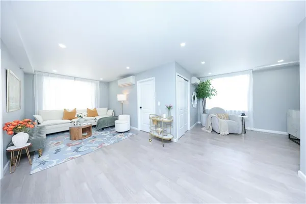 $825,000 | 1725 68th Street, Unit 2R | Bensonhurst