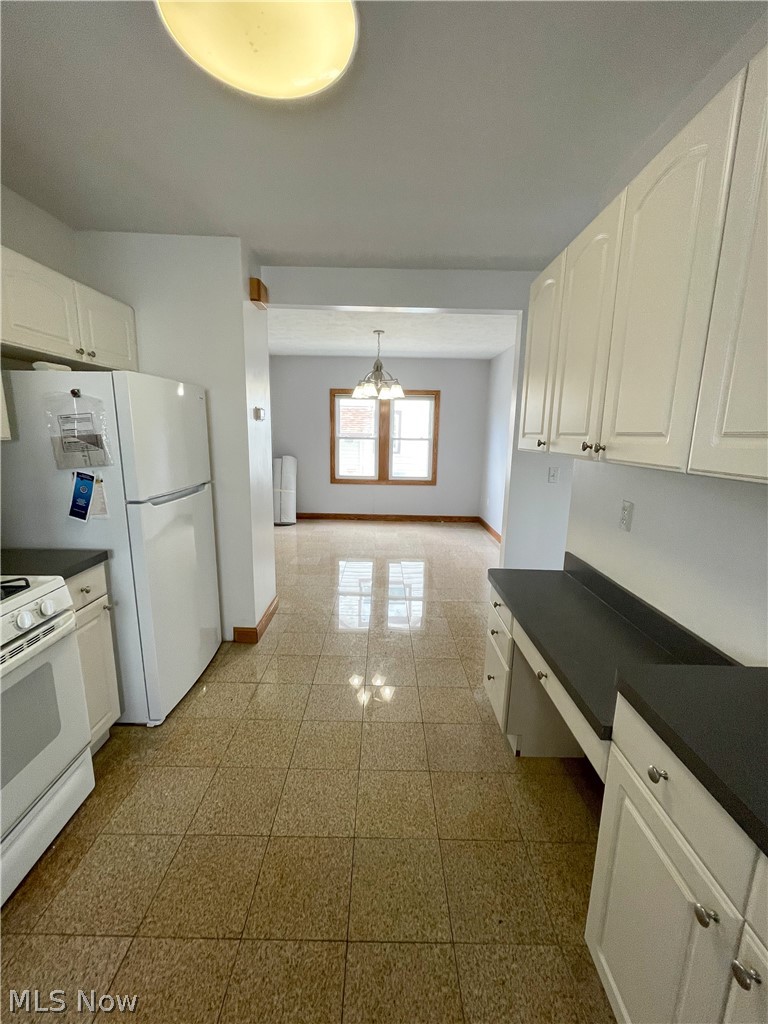 1279 Mayfield Ridge Road Cleveland, OH 44124 - Photo 9 of 34
