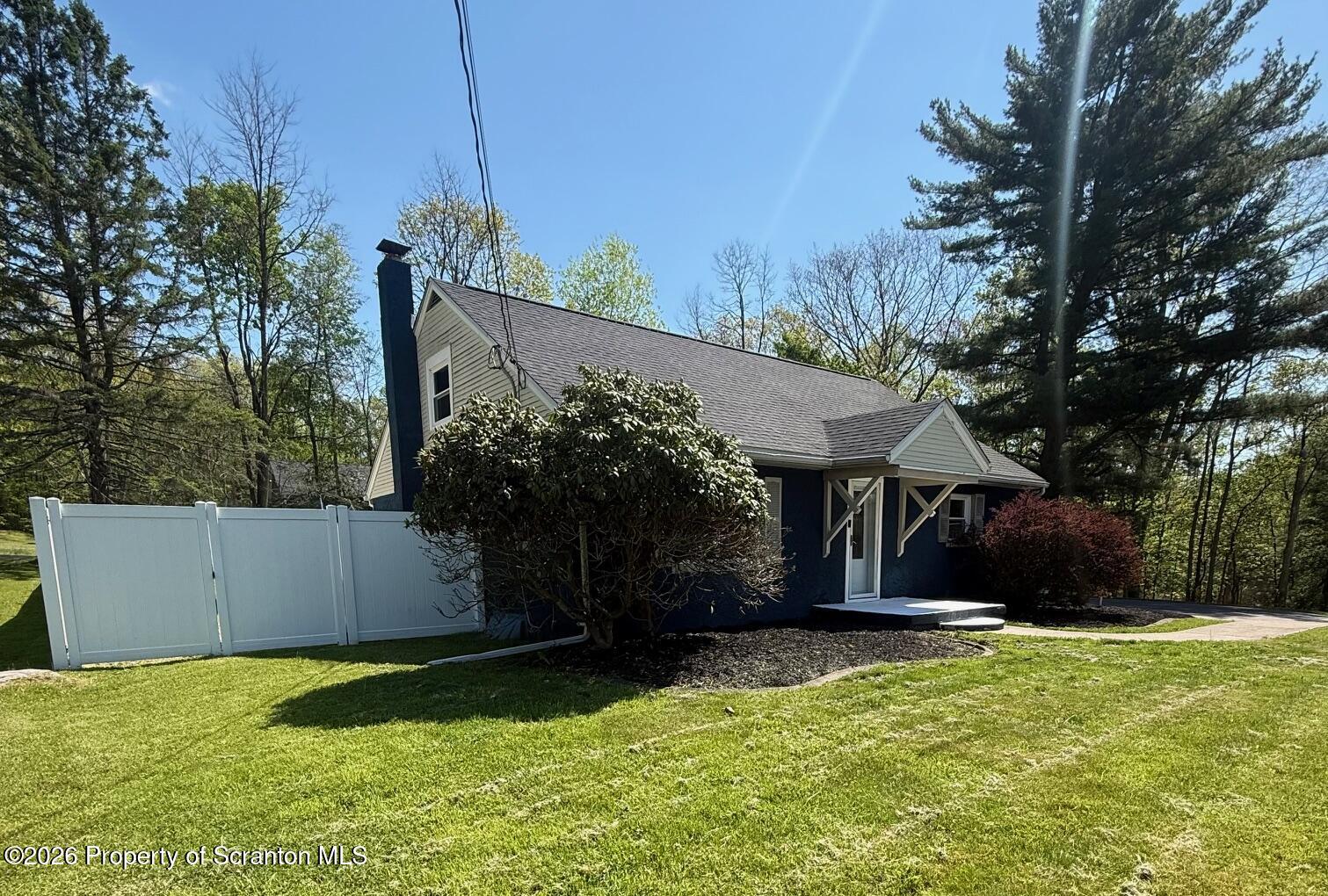 371 Lehman-Outlet Road Dallas, PA 18612 - Photo 3 of 41 IMG_3166 (1)