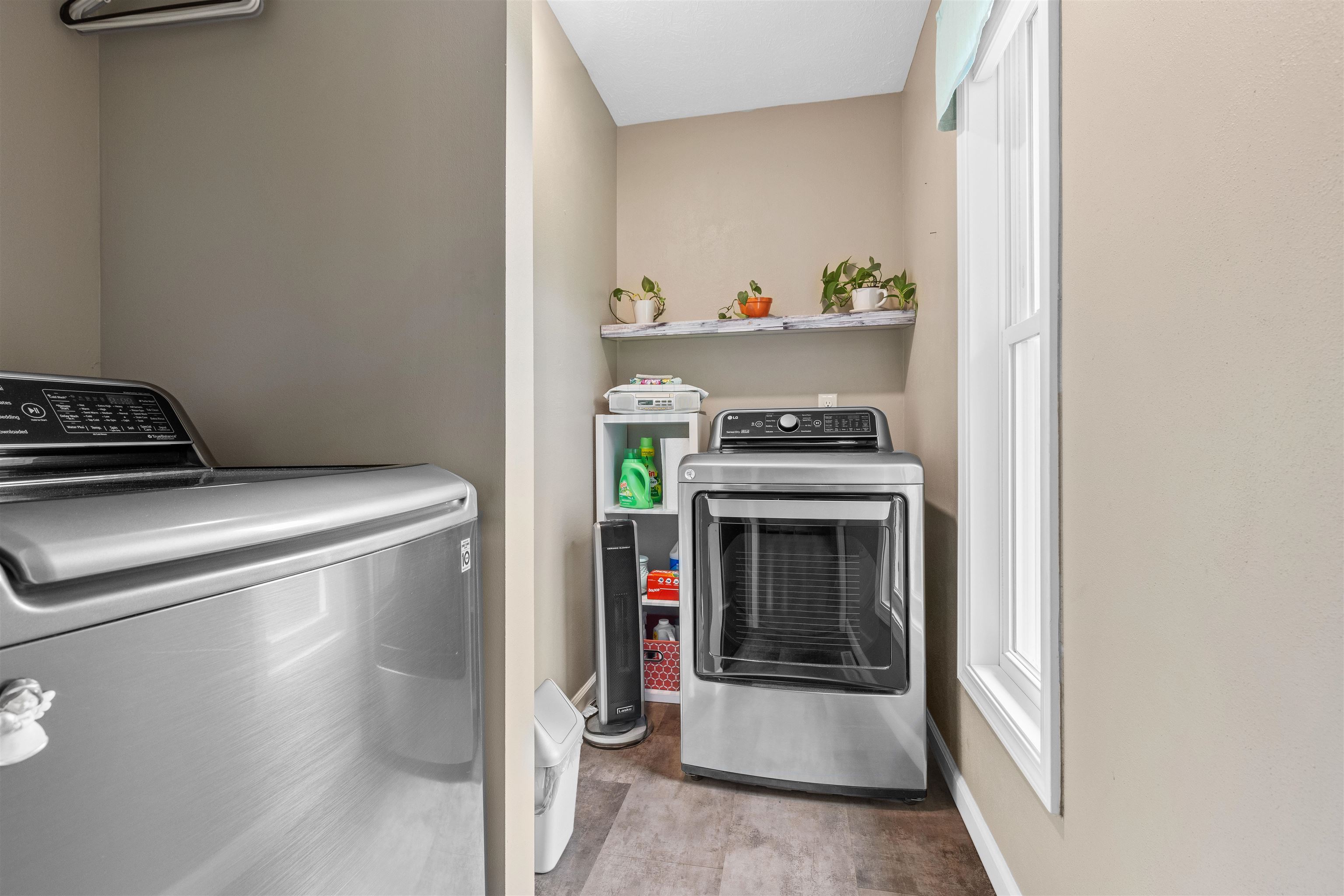 12053 Bend River Road Roscoe, IL 61073 - Photo 17 of 25 Gallery Image 17