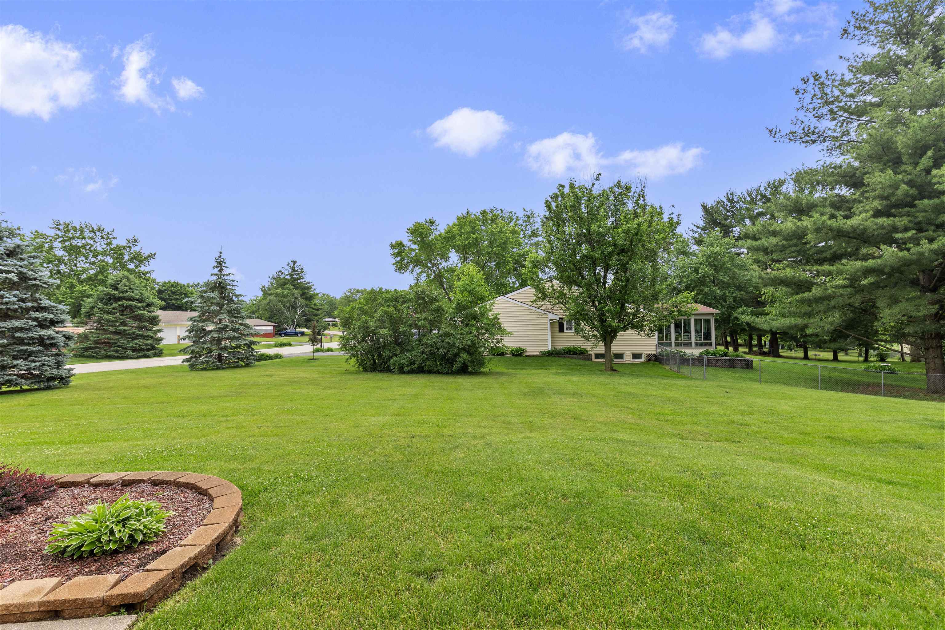 12053 Bend River Road Roscoe, IL 61073 - Photo 23 of 25 Gallery Image 23