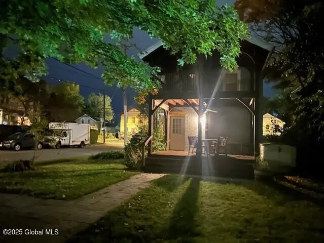 $2,400 | 154 Washington Street, Saratoga Springs, NY 12866