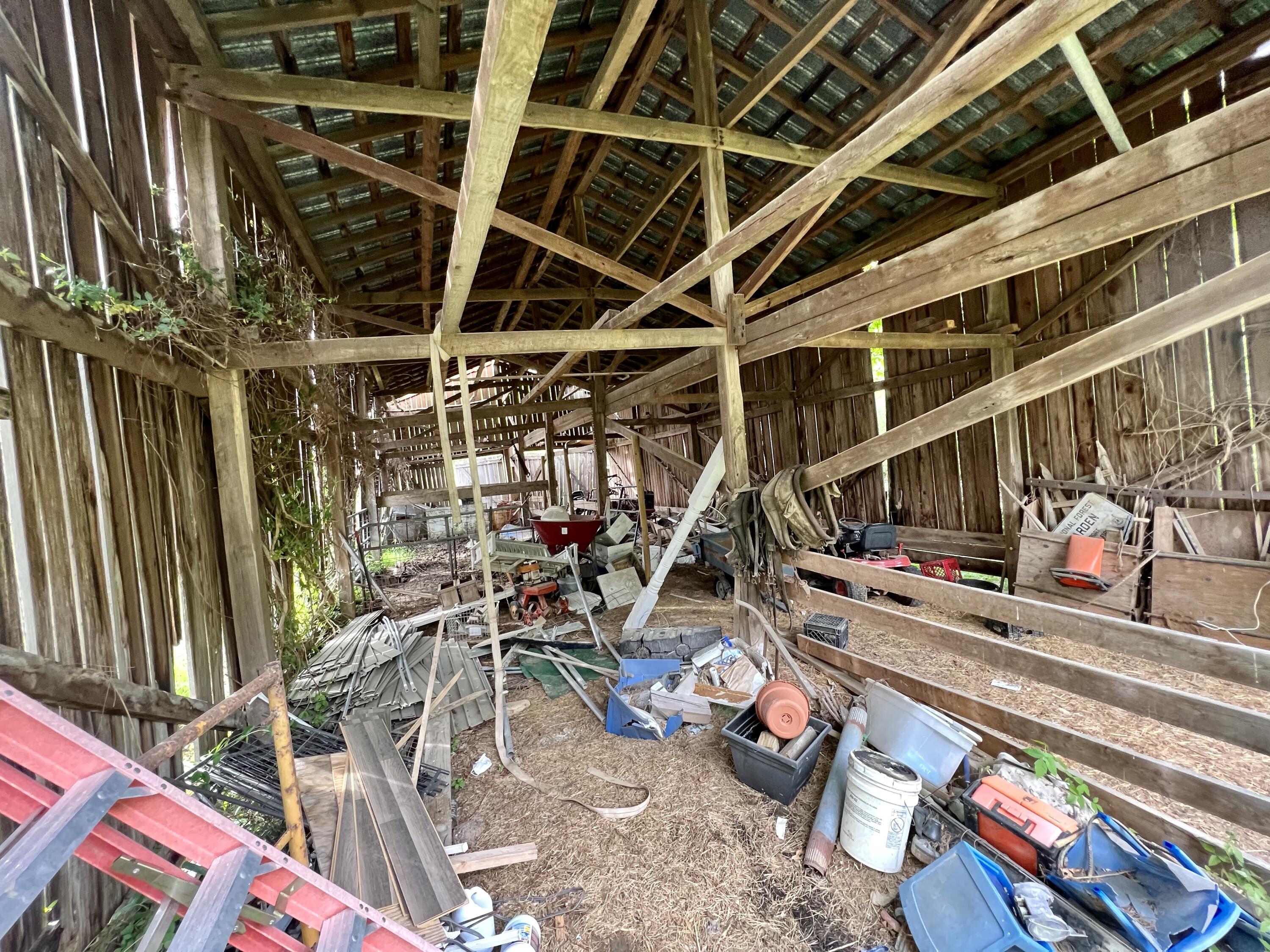 1145 Old Whitney Road Somerset, KY 42501 - Photo 38 of 65 Barn Inside