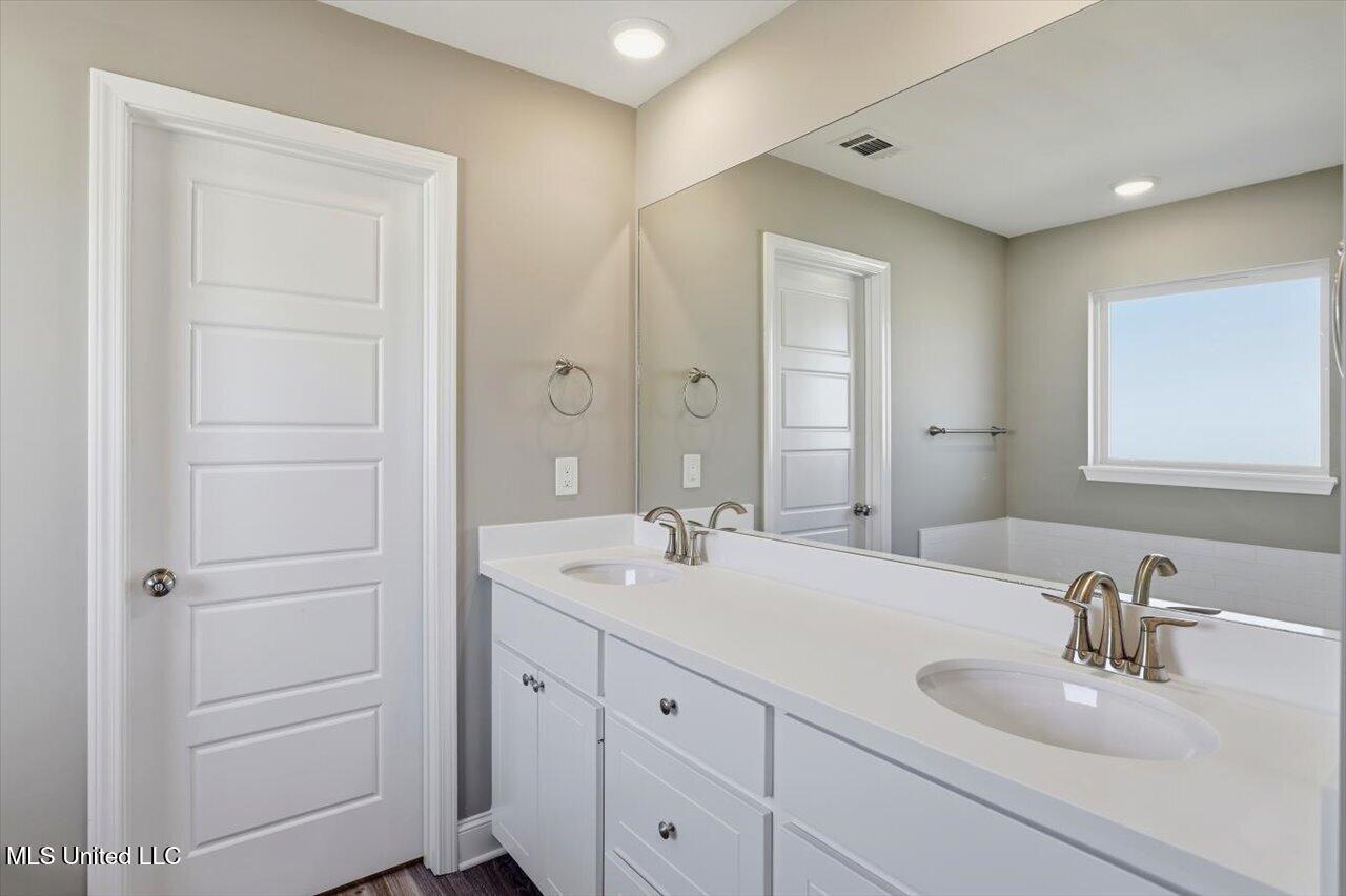 301 Jasmine Cove Brandon, MS 39042 - Photo 21 of 30 21-301 Jasmine Cove Lane _ Home Tours MS