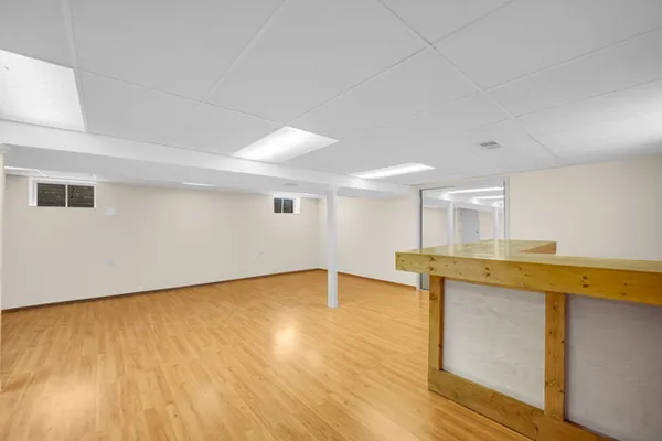 $3,000 | 7520 West Carmen Avenue, Harwood Heights, IL 60706