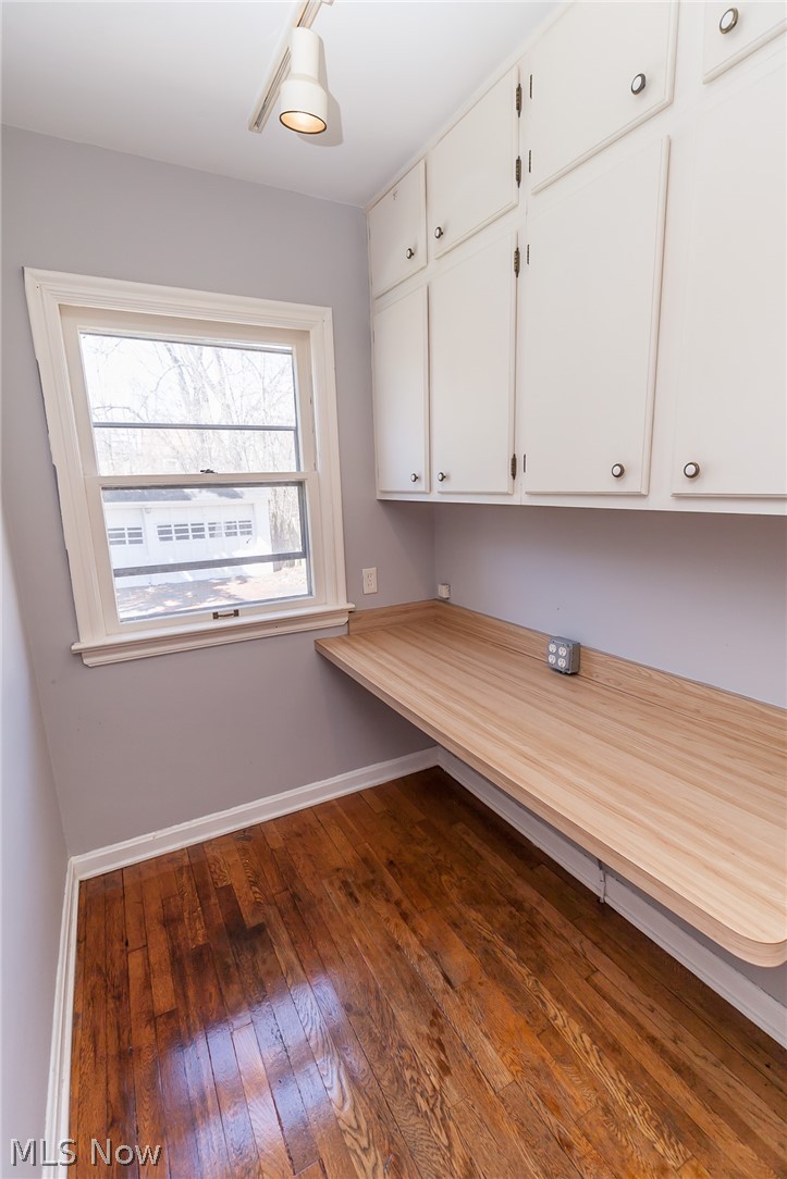 2212 Barrington Road Cleveland, OH 44118 - Photo 19 of 35