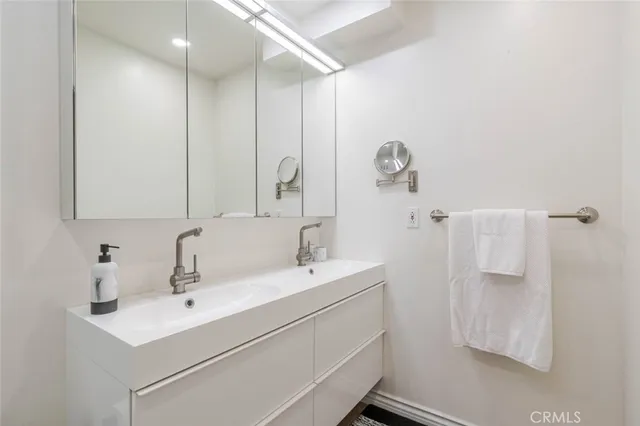 $4,250 | 11813 Ellice Street, Malibu, CA 90265