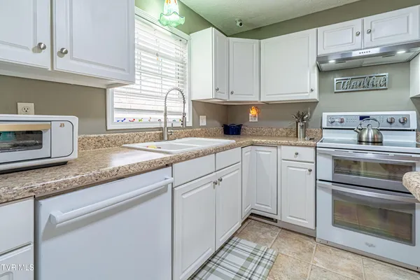 $249,000 | 18160 Ridgeview Drive, Abingdon, VA 24211