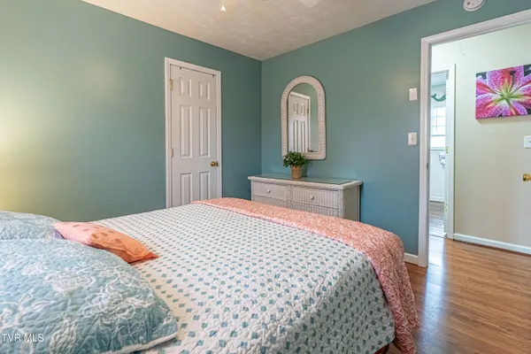 $249,000 | 18160 Ridgeview Drive, Abingdon, VA 24211