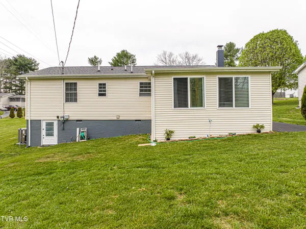 $249,000 | 18160 Ridgeview Drive, Abingdon, VA 24211