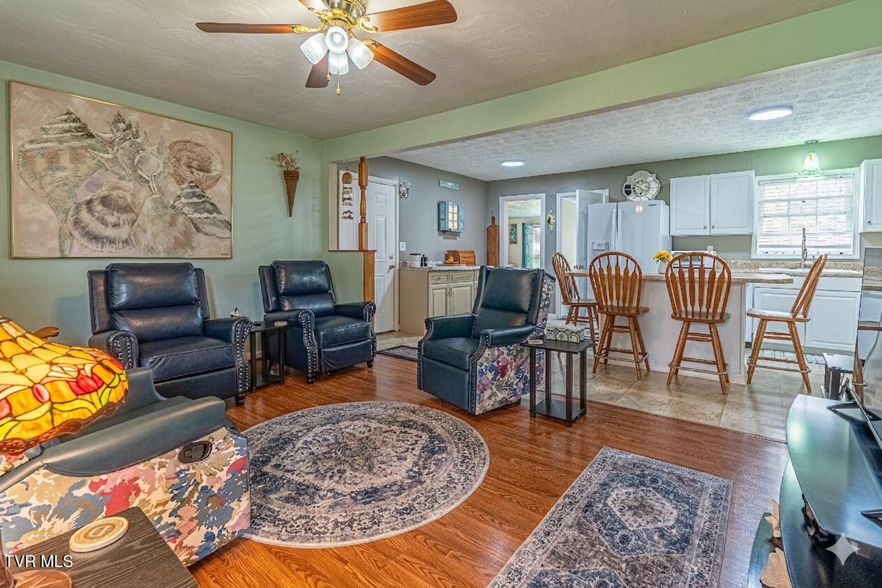 18160 Ridgeview Drive Abingdon, VA 24211 - Photo 6 of 22 8