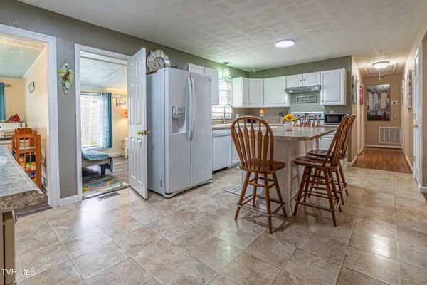 $249,000 | 18160 Ridgeview Drive, Abingdon, VA 24211