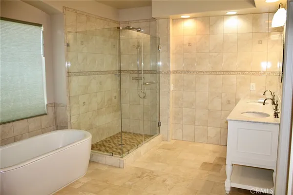$6,750 | 42 Clear Creek, Irvine, CA 92620