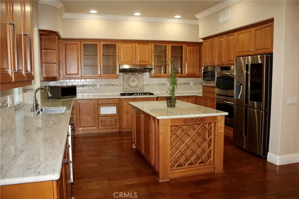 $6,750 | 42 Clear Creek, Irvine, CA 92620