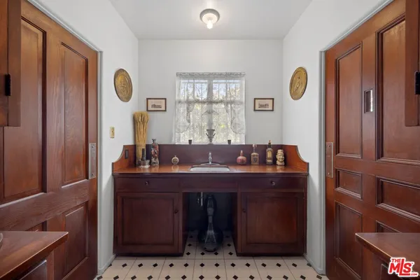 $2,795,000 | 3806 Carnavon Way, Los Angeles, CA 90027