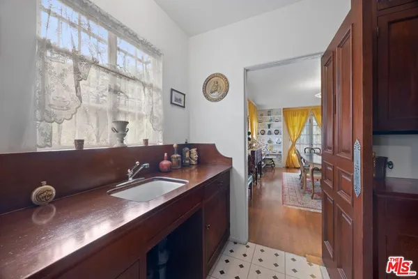 $2,795,000 | 3806 Carnavon Way, Los Angeles, CA 90027