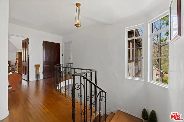 $2,795,000 | 3806 Carnavon Way, Los Angeles, CA 90027