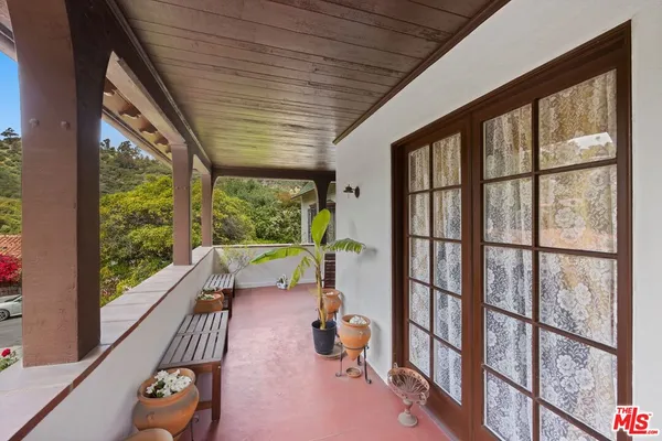 $2,795,000 | 3806 Carnavon Way, Los Angeles, CA 90027
