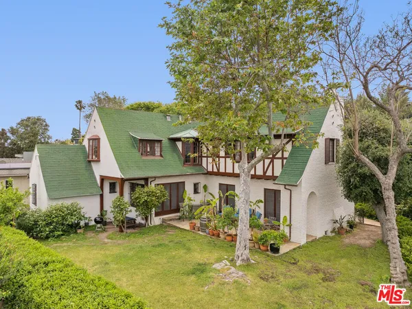 $2,795,000 | 3806 Carnavon Way, Los Angeles, CA 90027