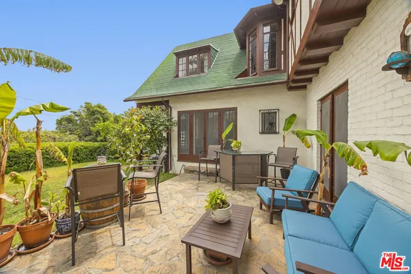 $2,795,000 | 3806 Carnavon Way, Los Angeles, CA 90027