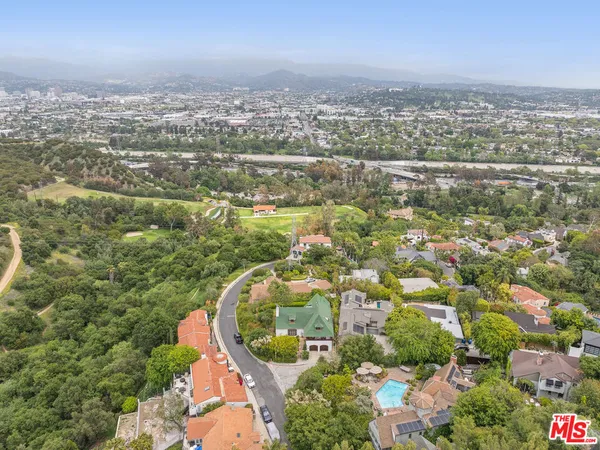 $2,795,000 | 3806 Carnavon Way, Los Angeles, CA 90027