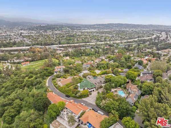 $2,795,000 | 3806 Carnavon Way, Los Angeles, CA 90027