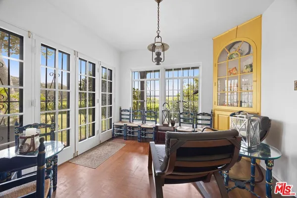 $2,795,000 | 3806 Carnavon Way, Los Angeles, CA 90027