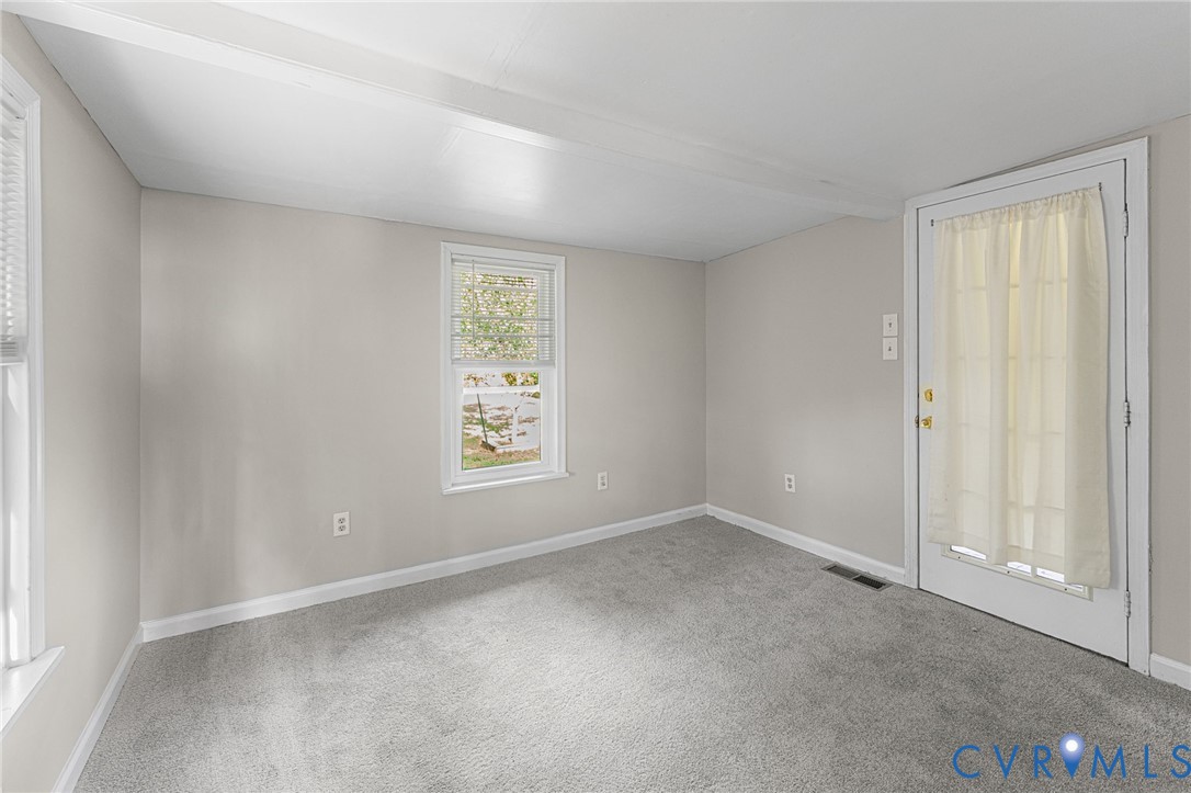 6931 Iron Bridge Road Richmond, VA 23234 - Photo 11 of 33