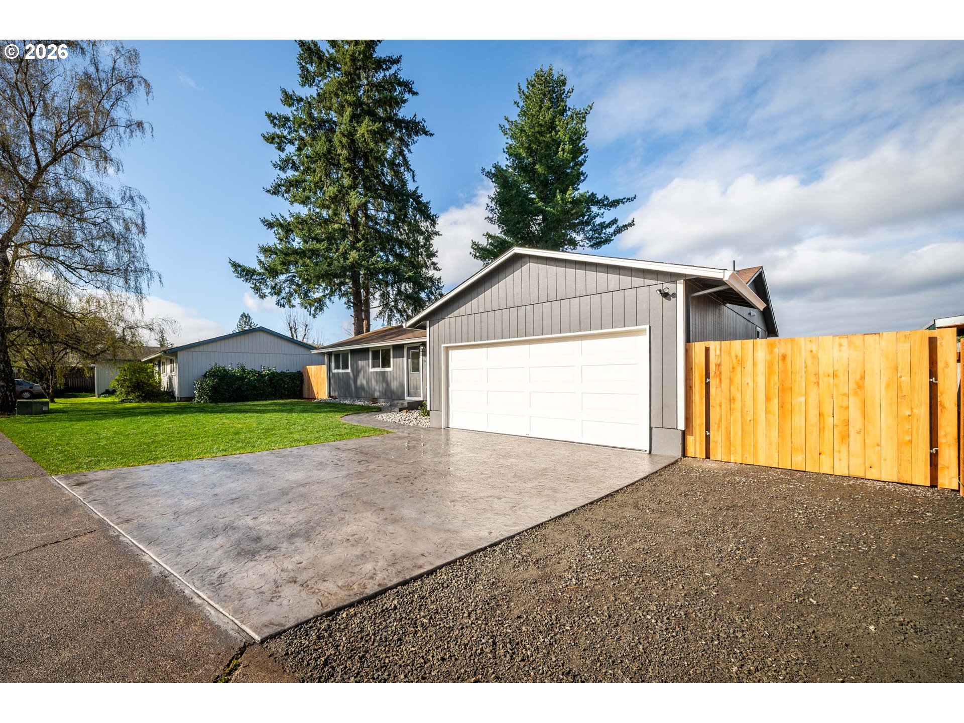 879 North Broadway Street Estacada, OR 97023 - Photo 3 of 37 a view of outdoor space and yard