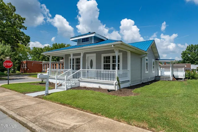 $1,500 | 701 1st Street, Elizabethton, TN 37643