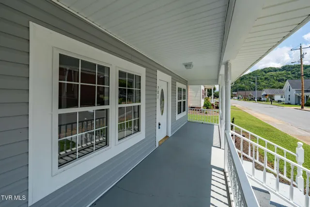 $1,500 | 701 1st Street, Elizabethton, TN 37643