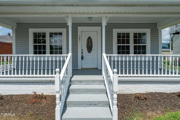 $1,500 | 701 1st Street, Elizabethton, TN 37643