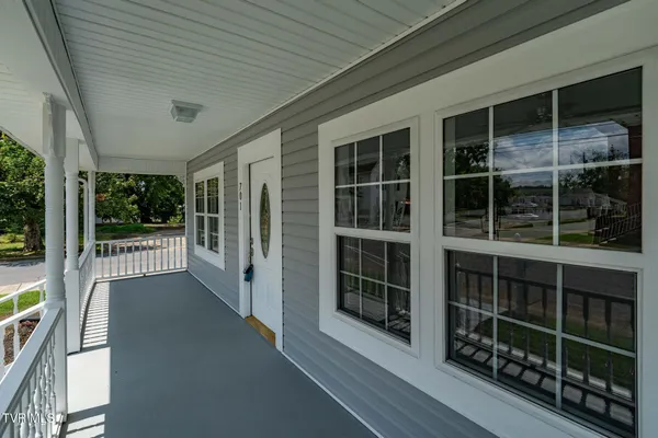 $1,500 | 701 1st Street, Elizabethton, TN 37643