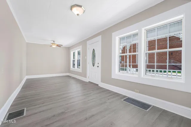 $1,500 | 701 1st Street, Elizabethton, TN 37643