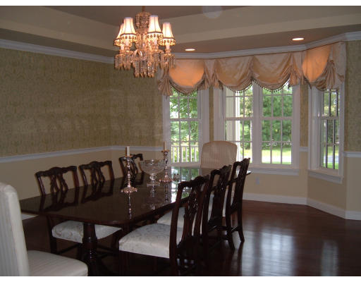 95 Beard Way Needham, MA 02492 - Photo 4 of 6