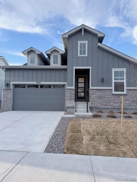 8905 South Riviera Way Aurora, CO 80016 - Photo 2 of 27 a front view of a house with windows