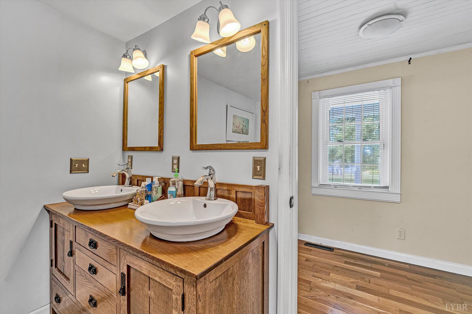 202 Chestnut Lane Amherst, VA 24521 - Photo 23 of 47 Gallery Image 23