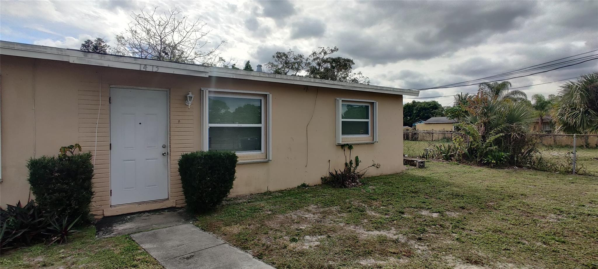 1473 Silver Beach Road Riviera Beach, FL 33404 - Photo 2 of 8 Photo 2
