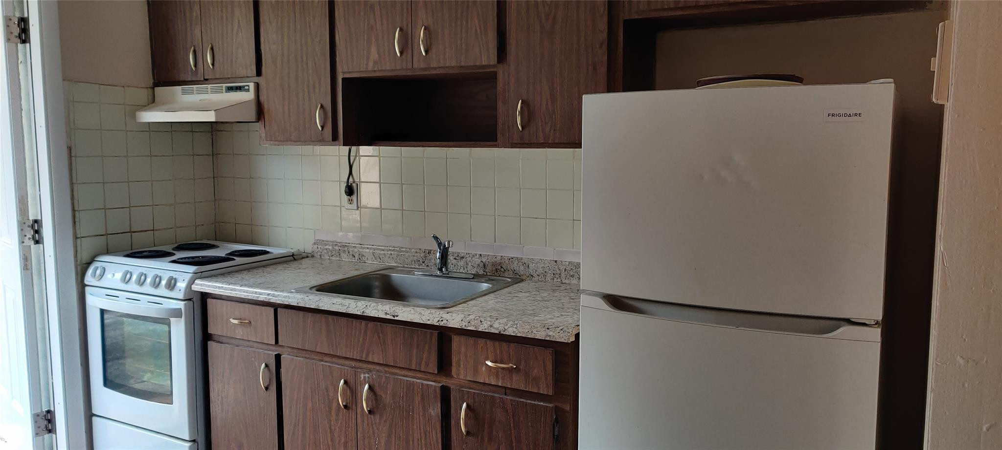 1473 Silver Beach Road Riviera Beach, FL 33404 - Photo 4 of 8 Photo 4