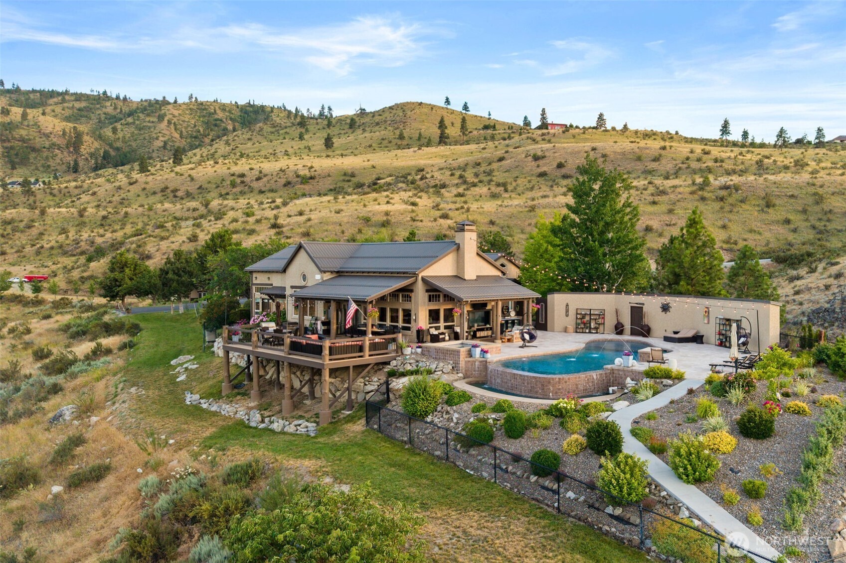 340 Hawks Meadow Road Chelan, WA 98816 - Photo 5 of 40